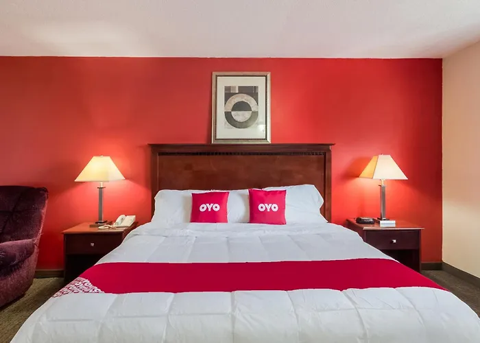 Oyo East Peoria I-74 Hotel 2*