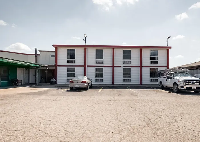 Oyo East Peoria I-74 Отель 2*